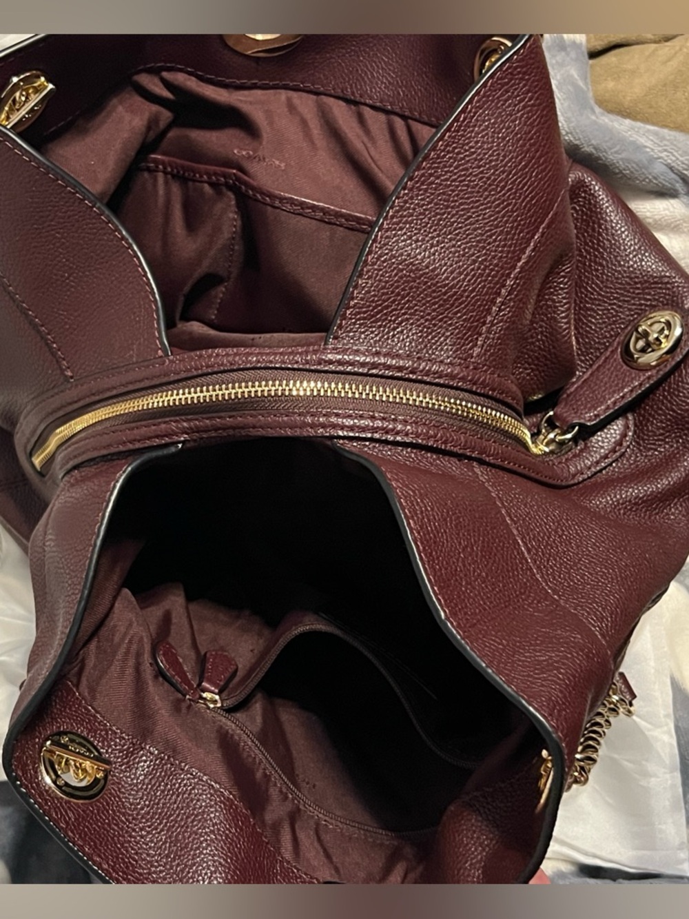 Coach Edie Turnlock Shoulder Bag Burgundy Pebbled Leather Gold Chain Strap EUC - Picture 13 of 16